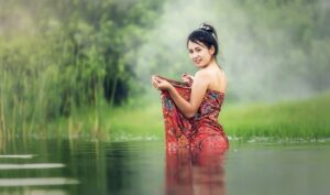 woman-g822db1805_640